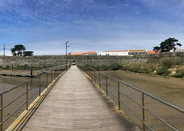 At Maries House 2 アパート